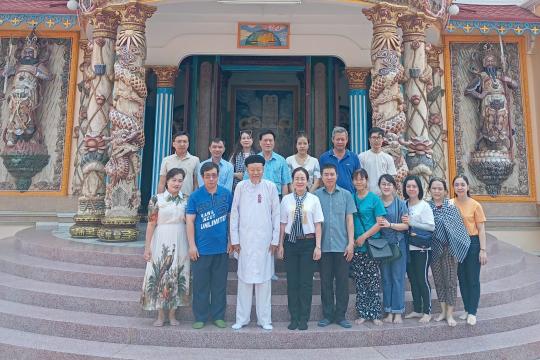 ĐOÀN VĂN PHÒNG ĐOÀN ĐẠI BIỂU QUỐC HỘI VÀ HỘI ĐỒNG NHÂN DÂN TP.HCM ĐẾN THAM QUAN TÒA THÁNH